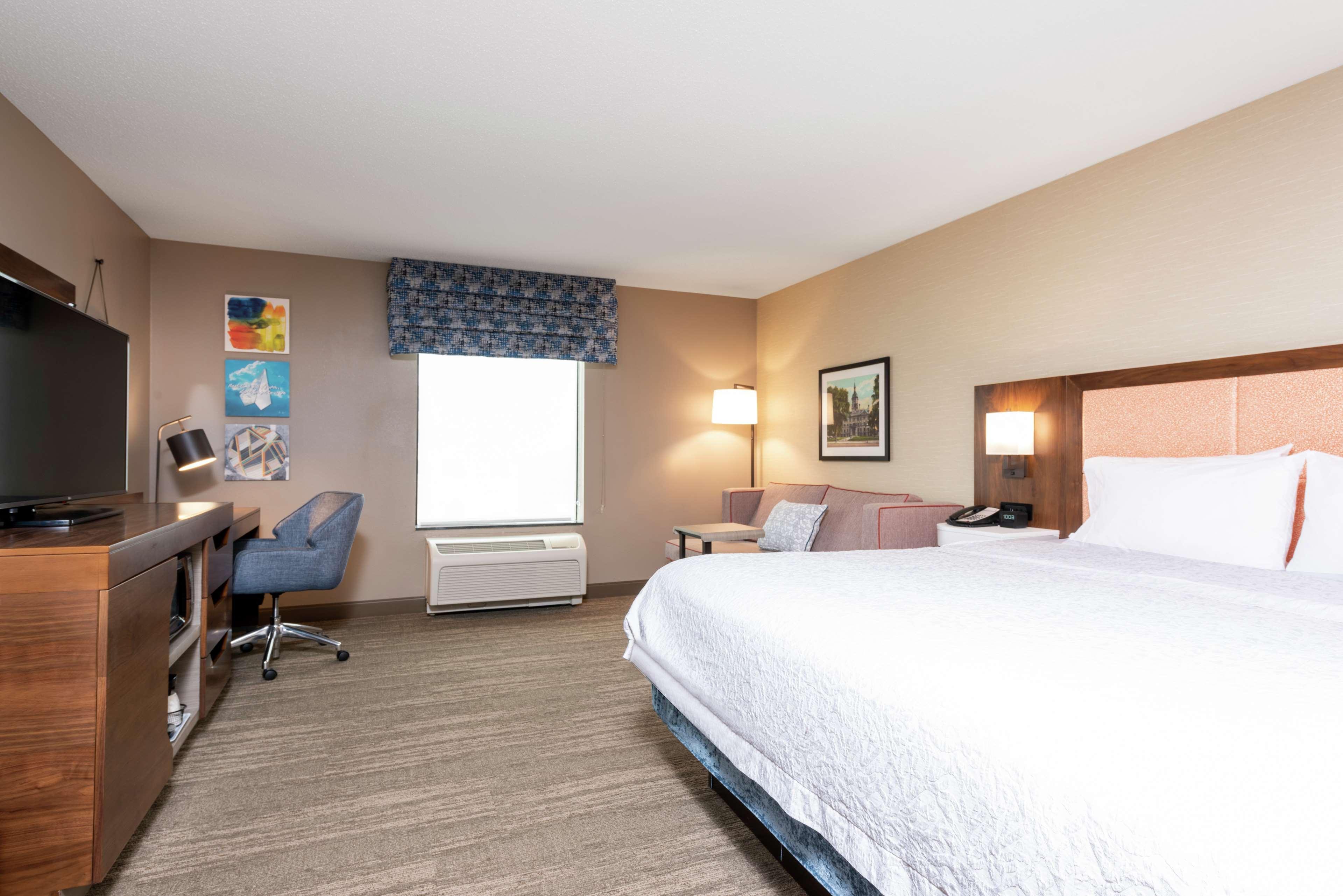 Hampton Inn & Suites Marshalltown Exterior photo