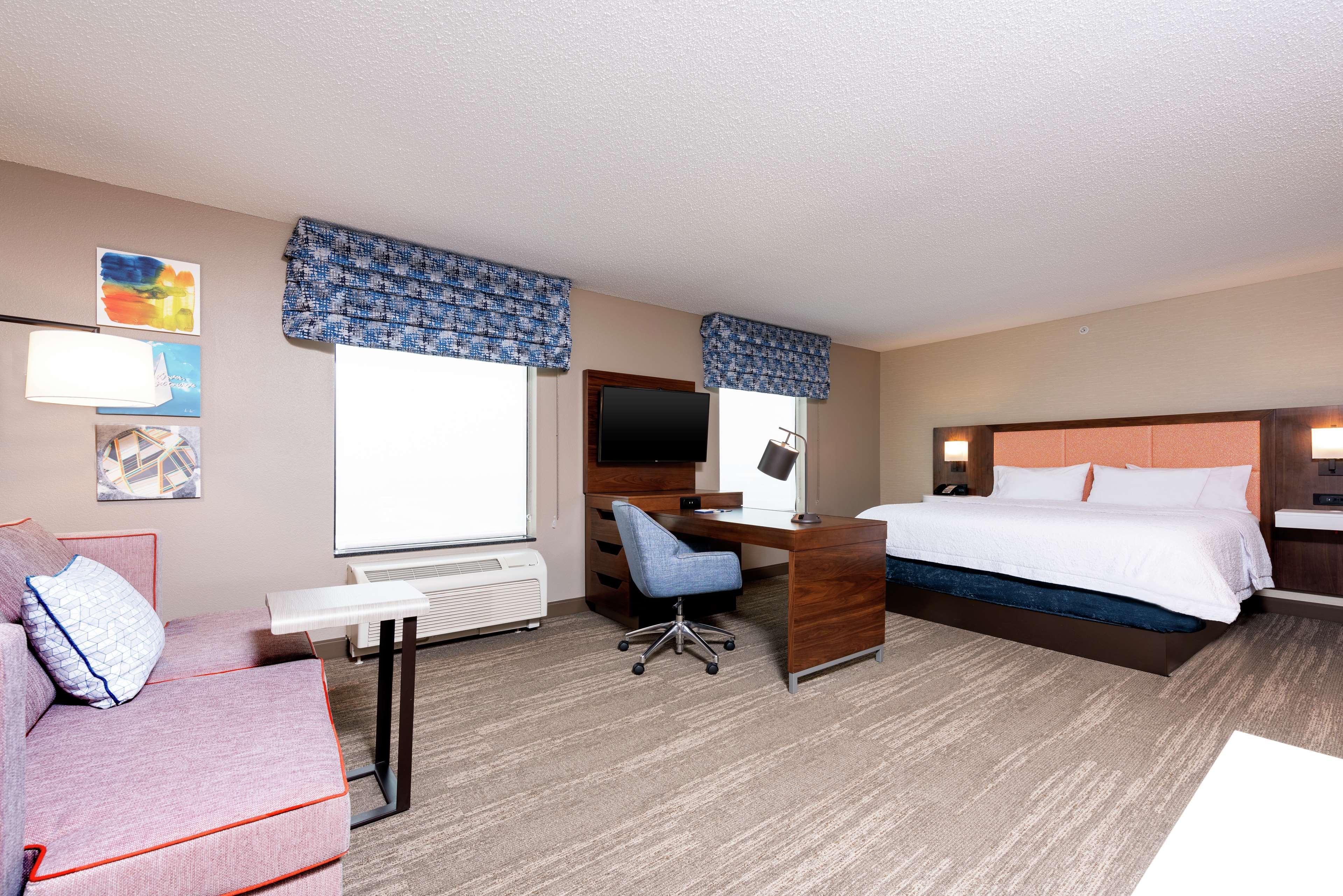 Hampton Inn & Suites Marshalltown Exterior photo