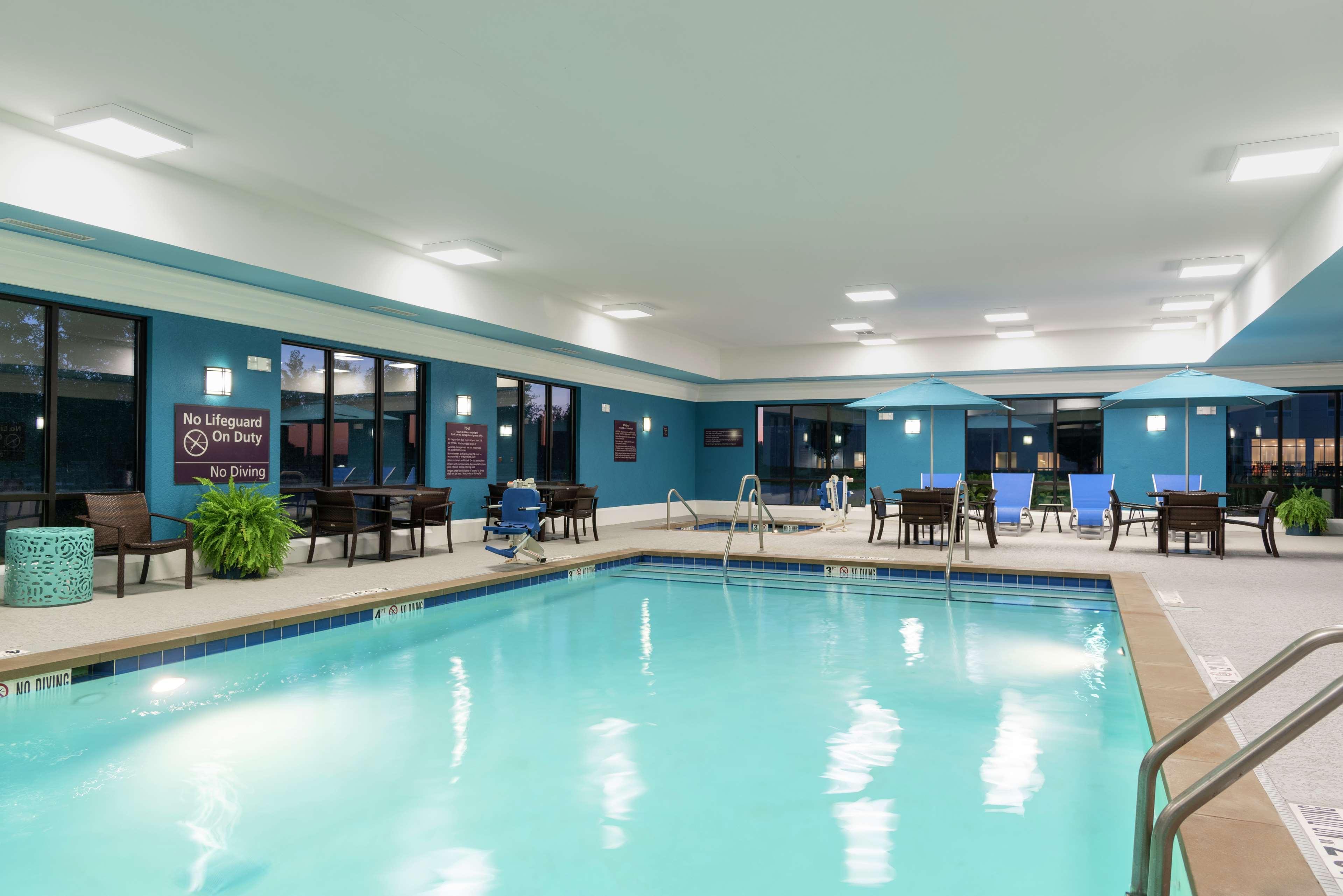 Hampton Inn & Suites Marshalltown Exterior photo